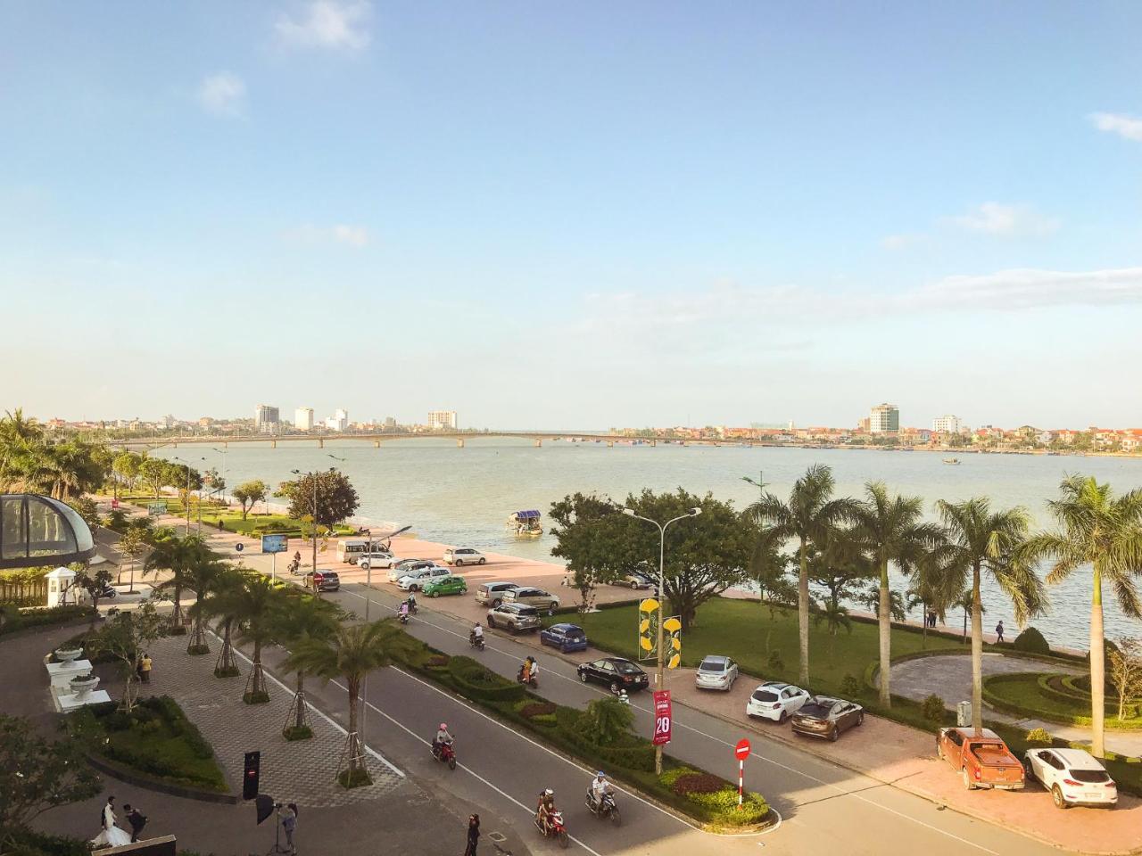 Qb Casa Residence Ðồng Hới Buitenkant foto